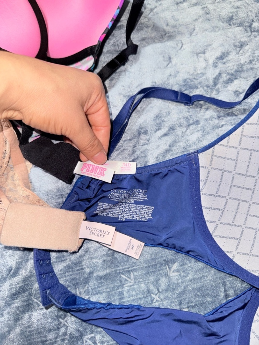 Victoria Secret bundle size 34D - Picture 7 of 8